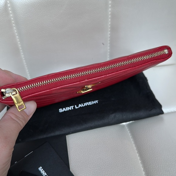 Saint Laurent Red Calfskin Matelasse Chevron Monogram pouch clutch bag - Picture 7 of 13